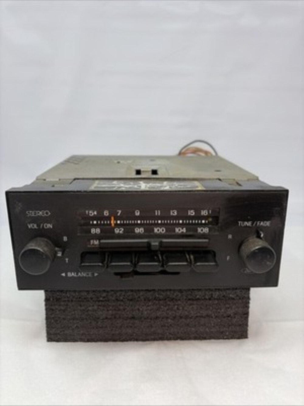 1985 1986 FORD E5TF 19A241-AA AM/FM Radio Car Truck Van Driver Survivor Untested